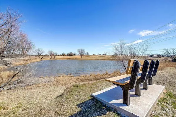 185 Rolling Ranch Boulevard, Alvord, TX 76225