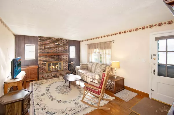 3976 School Section Rd, Cheviot, OH 45211