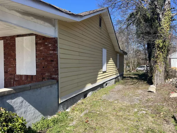 2607 Mccallie AVE, Chattanooga, TN 37404