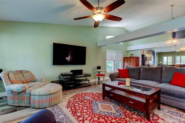 12009 STEPPINGSTONE BLVD, Tampa, FL 33635