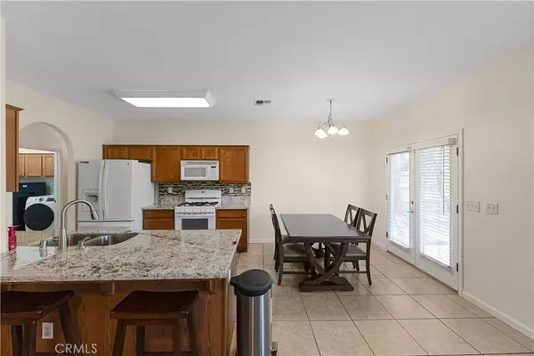 1020 Oak CT, Fowler, CA 93625