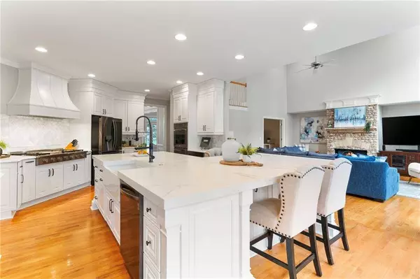 118 Fairway Overlook DR, Acworth, GA 30101