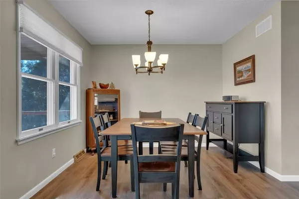 224 Post RD, Iowa City, IA 52245