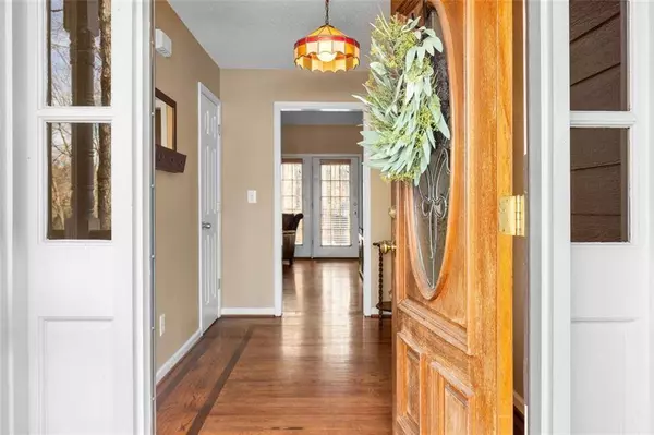 90 LAKESIDE DR, Hiram, GA 30141