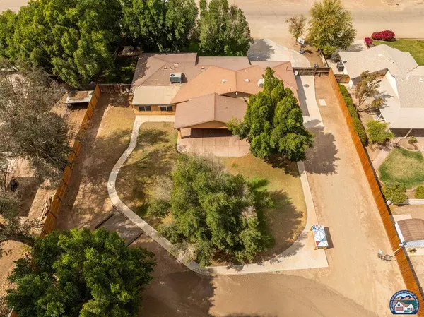 1922 Paula Ln, Holtville, CA 92250