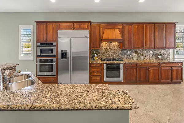 2000 Penstone LOOP, Roseville, CA 95747