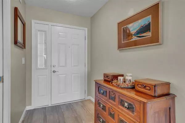 224 Post RD, Iowa City, IA 52245