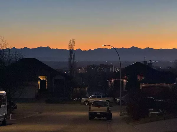 28 Arbour Vista WAY NW, Calgary, AB T3G 4R1