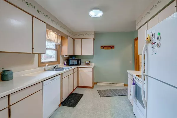 235 Sterling Drive, Oregon, WI 53575