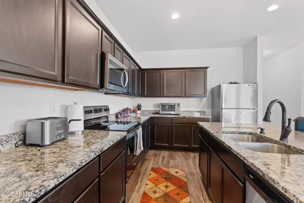 393 S SOLEDAD Lane, Casa Grande, AZ 85194