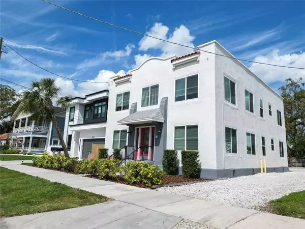 2711 N RIDGEWOOD AVE, Tampa, FL 33602