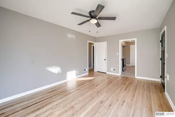 3507 N 42 Street, Omaha, NE 68111