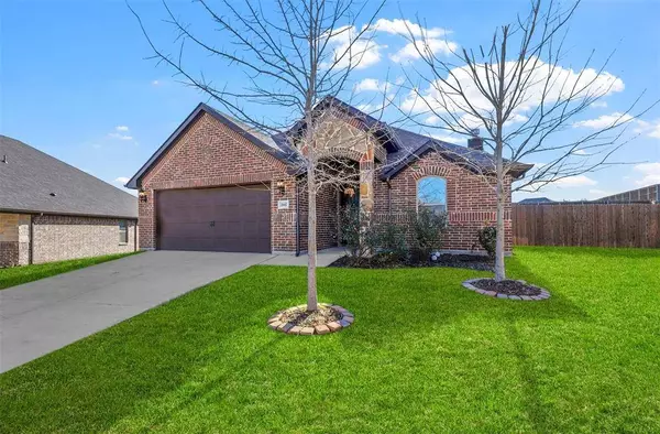 2117 Hill Crest Court, Weatherford, TX 76086