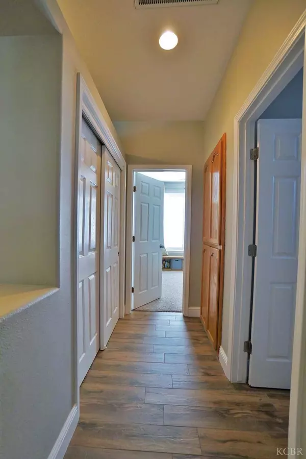 1030 Shady Street, Lemoore, CA 93245