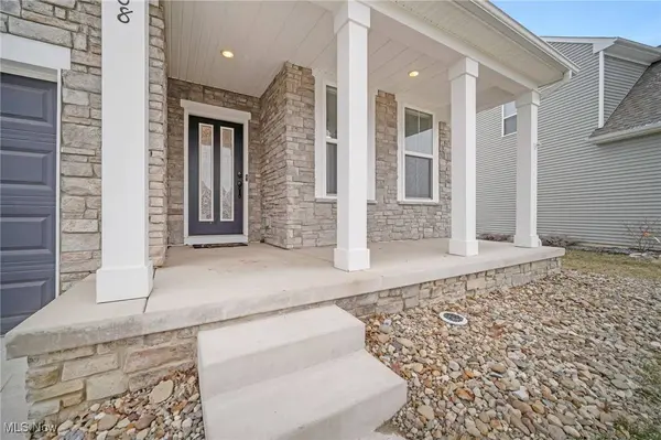 8908 Leatherleaf DR, Columbia Station, OH 44028