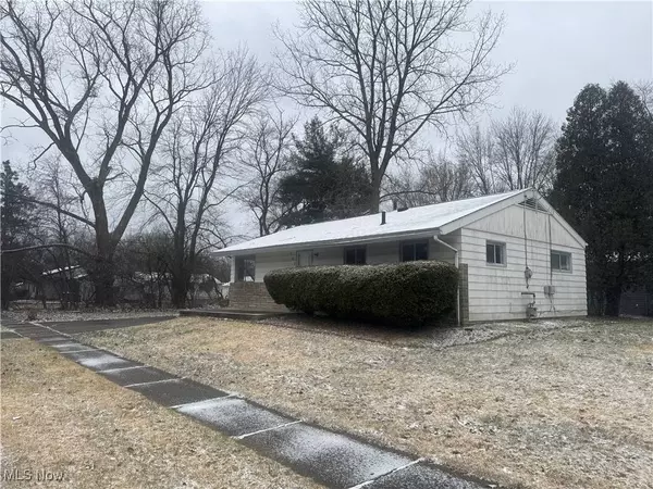 866 Warrington RD, Akron, OH 44320