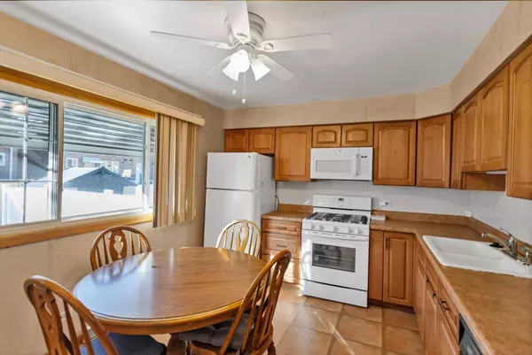 9813 Soreng AVE, Schiller Park, IL 60176