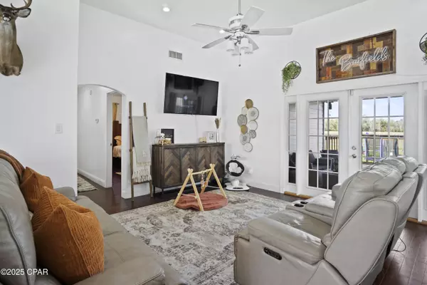 11488 NW Summers RD, Bristol, FL 32321