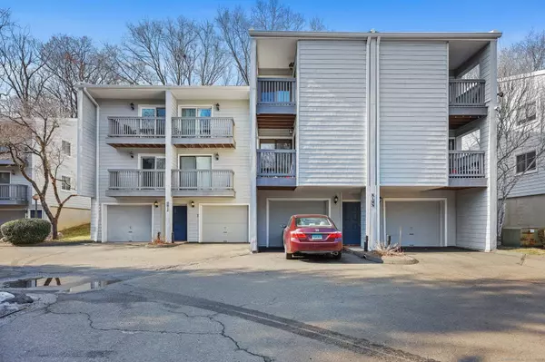 16 Rockmeadow Road #APT H, Norwalk, CT 06850