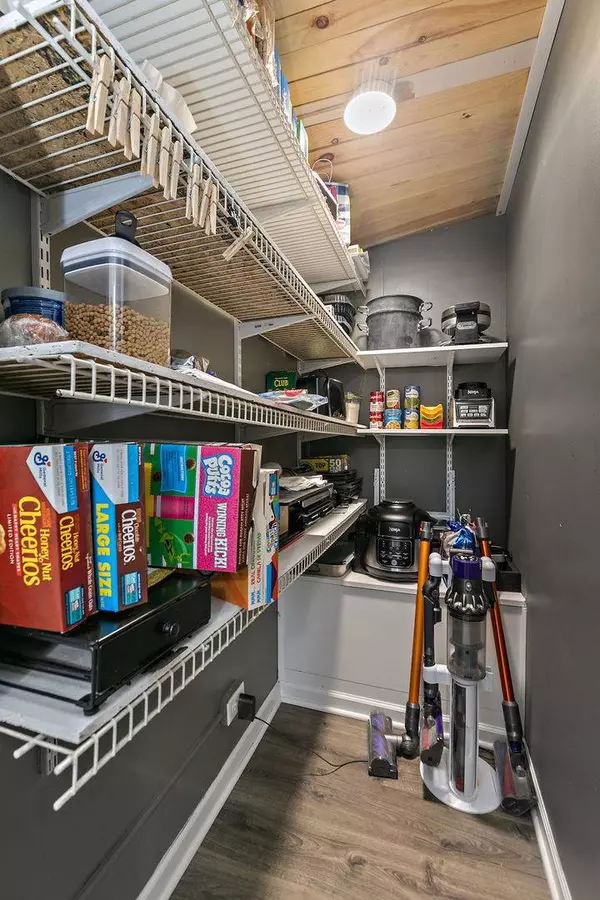 128 Seton CT, Streamwood, IL 60107