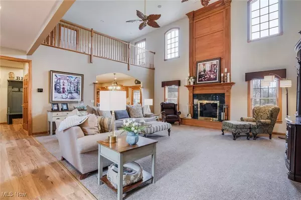 3925 Montereale DR, Canfield, OH 44406