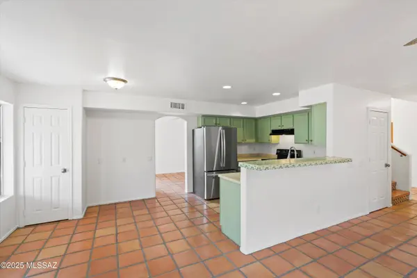5200 N Whitehurst Place, Tucson, AZ 85750