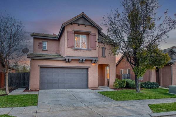 2389 E Turnberry AVE, Fresno, CA 93730