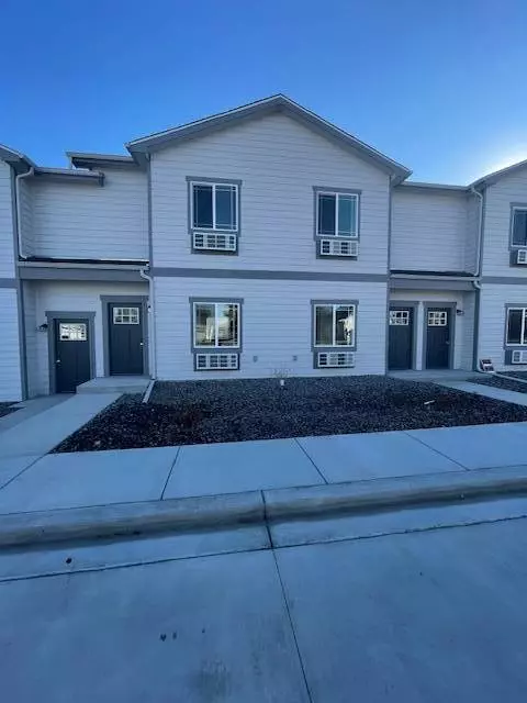 820 Grant Street #E, Wray, CO 80758