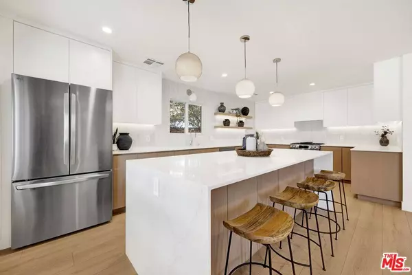 8218 Belford Ave, Los Angeles, CA 90045