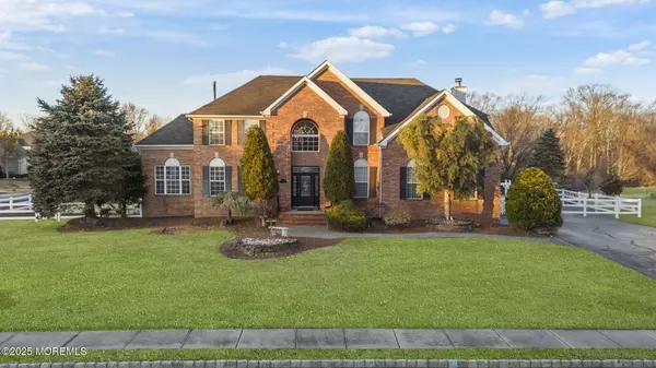 5 Lowery Lane, Marlboro, NJ 07746