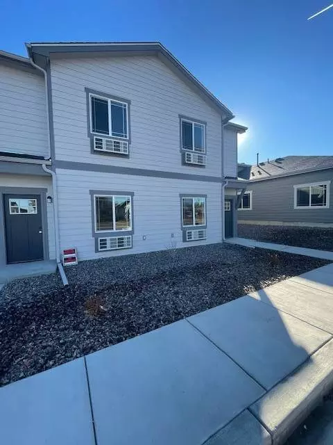 820 Grant Street #E, Wray, CO 80758