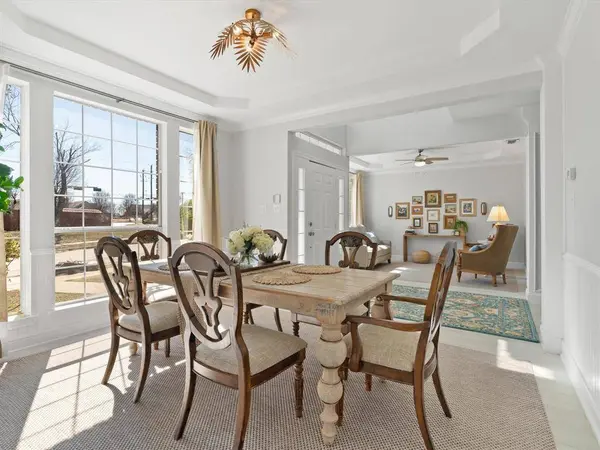 2101 Stonegate Drive, Carrollton, TX 75010