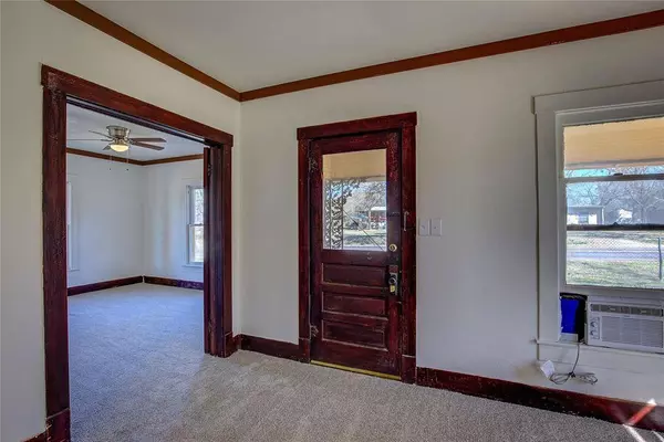 305 W Main Street, Cumby, TX 75433