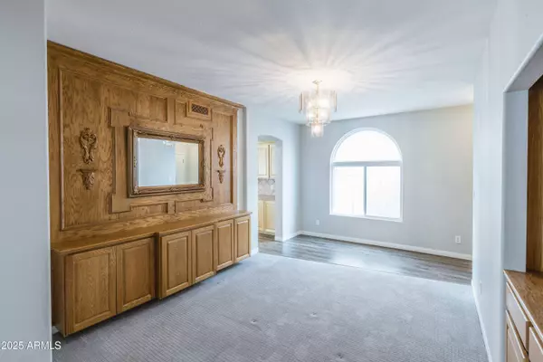 1249 W SEASCAPE Drive, Gilbert, AZ 85233