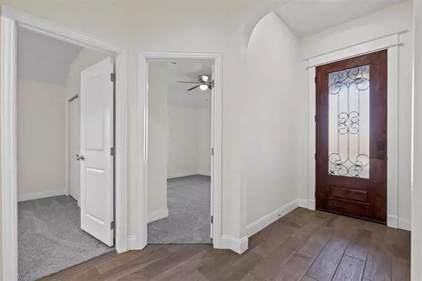 2117 Hill Crest Court, Weatherford, TX 76086