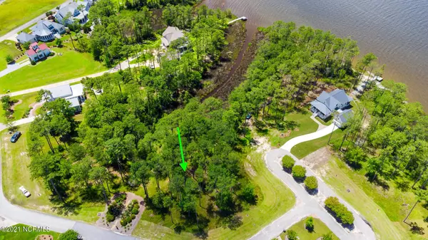 177 Oyster Point RD, Oriental, NC 28571