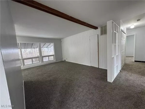 866 Warrington RD, Akron, OH 44320