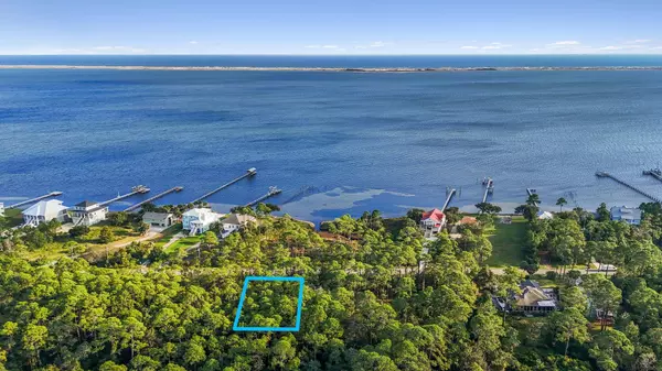 5500 Soundside Drive, Gulf Breeze, FL 32563