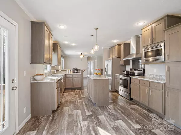 1005 Maywood ST, Kannapolis, NC 28081