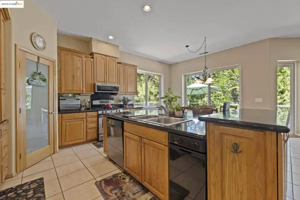 20190 Pine Mountain Drive, Groveland, CA 95321