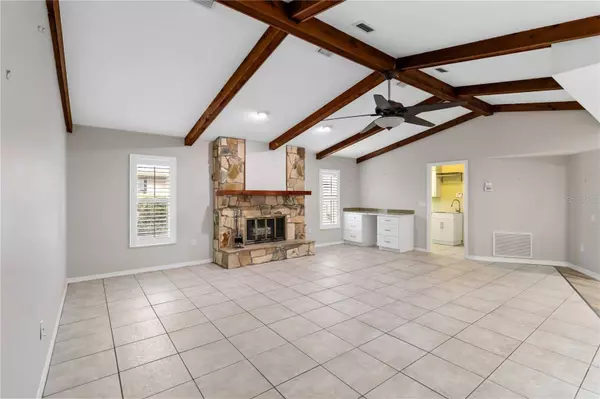 1717 PEREGRINE POINT DR, Sarasota, FL 34231