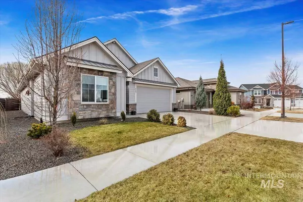 4687 W Star Hollow Dr, Meridian, ID 83646