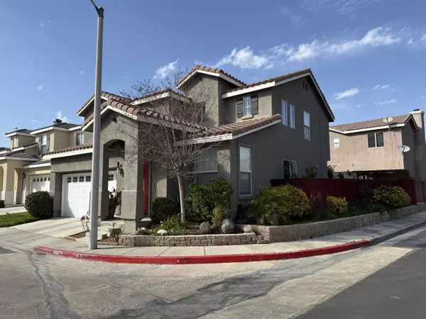 28252 Cedar Ln, Santa Clarita, CA 91350-4433