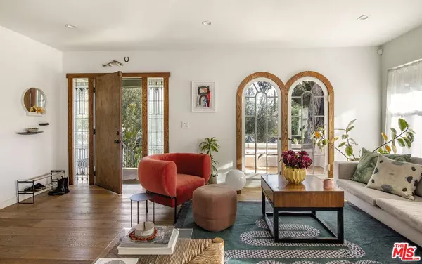 1647 Waterloo St, Los Angeles, CA 90026