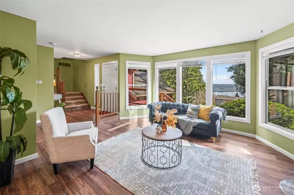 5055 NW Terrace View DR, Bremerton, WA 98312