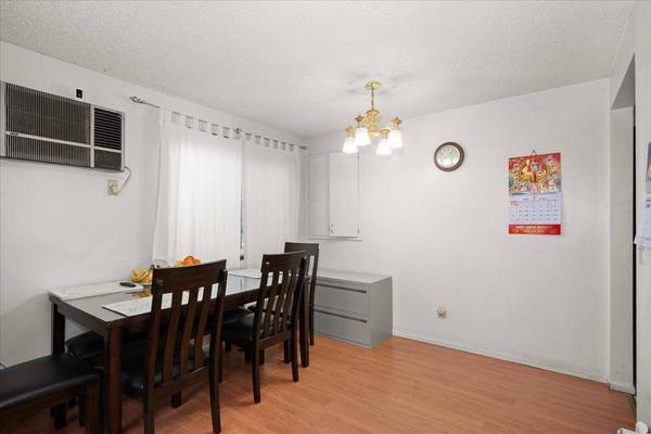 218 N Calvin Rd, Spokane, WA 99216