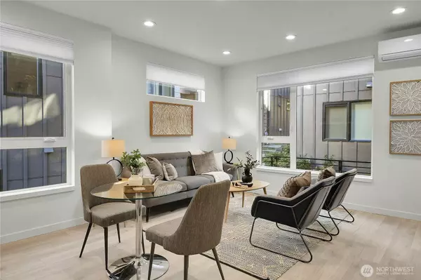 710 11th AVE E #D, Seattle, WA 98102