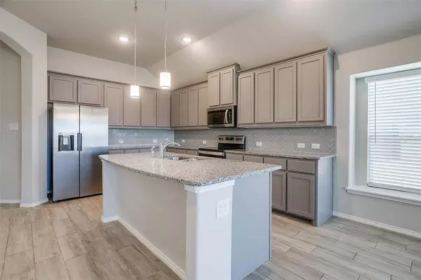 620 Long Iron Drive, Fort Worth, TX 76108