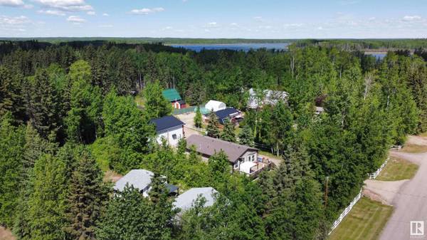 2 4418 HWY 633, Rural Lac Ste. Anne County, AB T0E 0L0