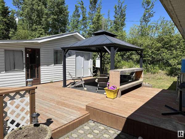 2 4418 HWY 633, Rural Lac Ste. Anne County, AB T0E 0L0